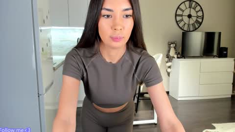 Bella online show from 12/24/24, 04:30