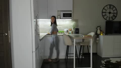 Bella online show from 10/27/25, 12:20