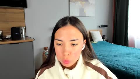 Bella online show from 06/01/26, 11:56