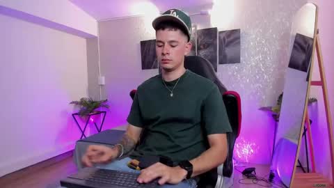 Nils online show from 10/11/25, 02:44