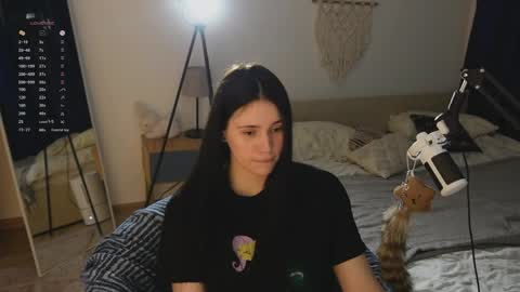 Snapshot of nimfaheart chatting on 03/24/26, 07:41 Jennet online show from 03/24/26, 07:41