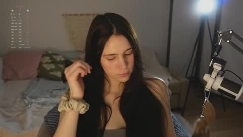 Snapshot of nimfaheart chatting on 05/04/26, 07:10 Jennet online show from 05/04/26, 07:10