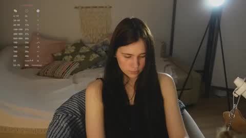 Snapshot of nimfaheart chatting on 05/18/26, 07:09 Jennet online show from 05/18/26, 07:09