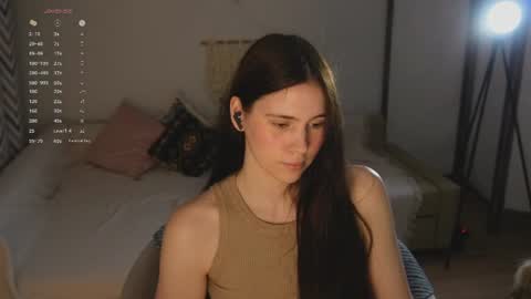 Snapshot of nimfaheart chatting on 06/17/26, 06:53 Jennet online show from 06/17/26, 06:53