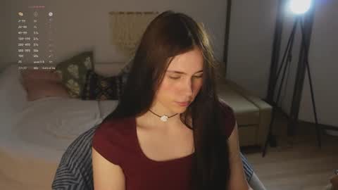 Snapshot of nimfaheart chatting on 06/18/26, 07:40 Jennet online show from 06/18/26, 07:40