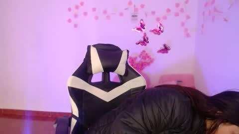 Snapshot of nina__777 chatting on 12/01/25, 11:26 nina__777 online show from 12/01/25, 11:26