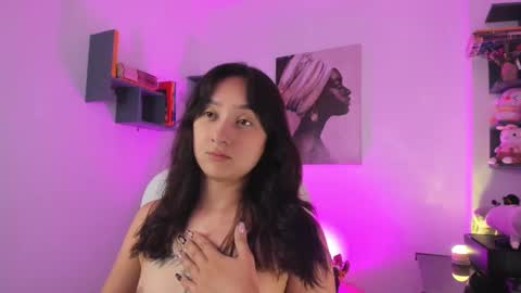 nina_collinns online show from 09/10/25, 11:43