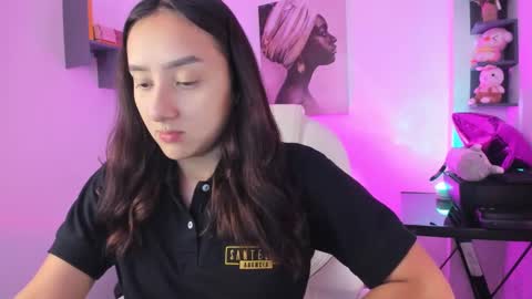 nina_collinns online show from 09/11/25, 11:43