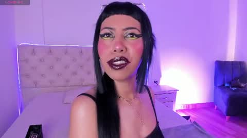 Nina Fox  online show from 06/30/26, 03:46