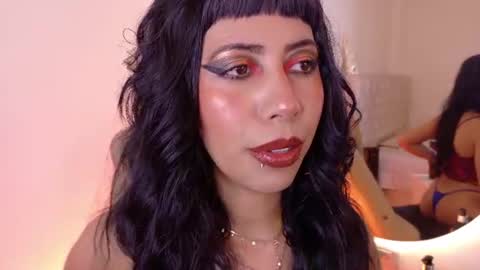 Nina Fox  online show from 07/26/26, 06:59