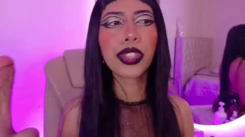 Nina Fox  online show from 07/28/26, 05:56