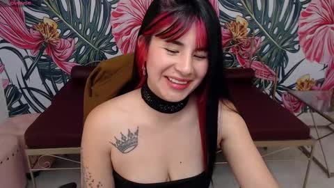 Snapshot of nina_harpper chatting on 09/21/25, 01:02 Nina online show from 09/21/25, 01:02