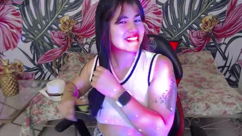 Snapshot of nina_harpper chatting on 10/29/25, 08:21 Nina online show from 10/29/25, 08:21