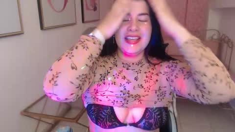 Snapshot of nina_harpper_ chatting on 12/02/25, 01:05 Nina online show from 12/02/25, 01:05