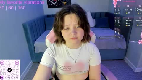 nina lunaa online show from 10/05/25, 01:04