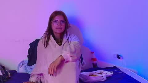 Snapshot of nina_neon chatting on 02/13/25, 03:39 NINA online show from 02/13/25, 03:39