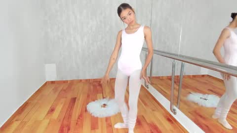 Natalia  FOLLOW ME ----  nathy po online show from 02/21/25, 08:38