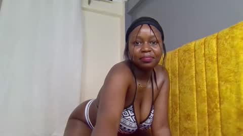 Snapshot of nina_ray1 chatting on 10/02/25, 04:08 Nina online show from 10/02/25, 04:08