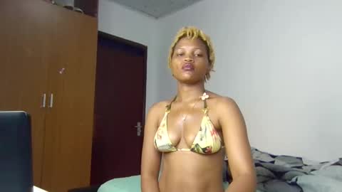 Nina online show from 12/17/25, 12:49