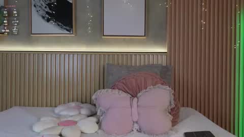 NINA online show from 06/30/26, 01:45