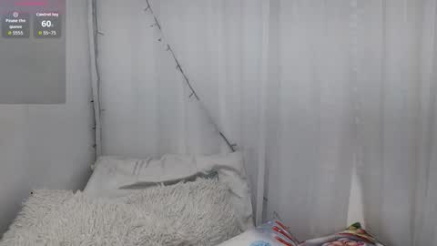 Ninaa fox online show from 12/15/25, 05:17