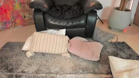 Snapshot of ninaa_sky chatting on 09/24/25, 01:36    online show from 09/24/25, 01:36