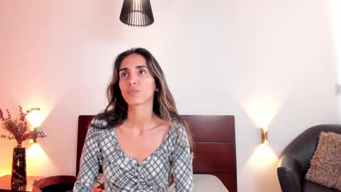Nina online show from 12/06/24, 06:06