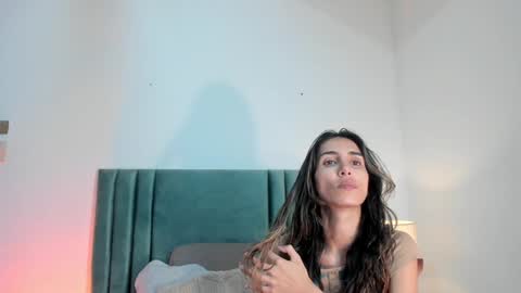 Nina online show from 12/22/24, 02:16
