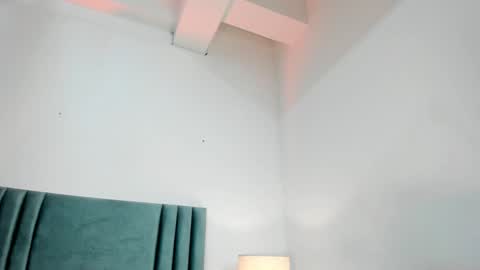Nina online show from 12/22/24, 05:32