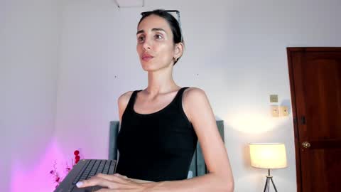 Nina online show from 01/13/25, 02:11