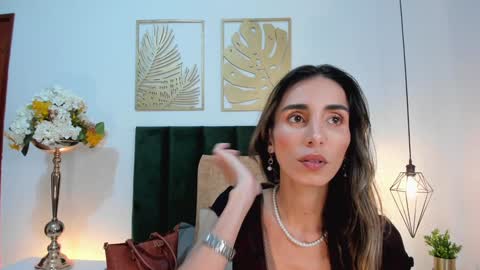 Nina online show from 01/23/25, 06:14
