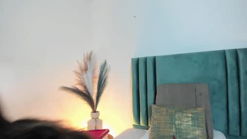 Nina online show from 01/31/25, 06:14
