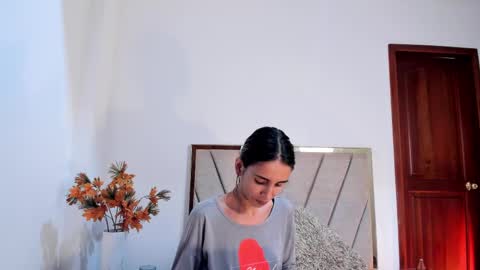 Nina online show from 03/04/25, 06:18