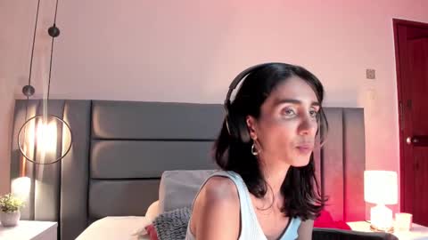 Nina online show from 09/09/25, 06:29