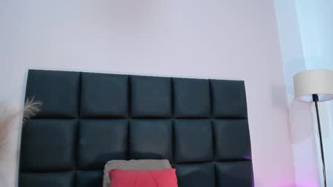 Snapshot of ninacavallli chatting on 10/31/25, 06:20 Nina online show from 10/31/25, 06:20