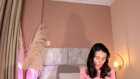 Snapshot of ninacavallli chatting on 11/04/25, 06:18 Nina online show from 11/04/25, 06:18