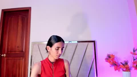 Snapshot of ninacavallli chatting on 11/10/25, 06:18 Nina online show from 11/10/25, 06:18