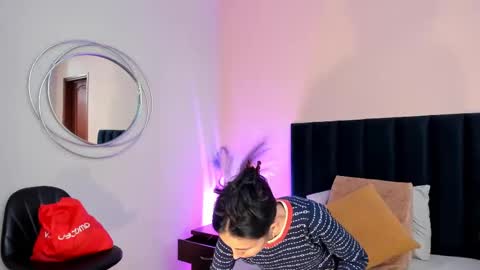 Snapshot of ninacavallli chatting on 11/14/25, 06:17 Nina online show from 11/14/25, 06:17