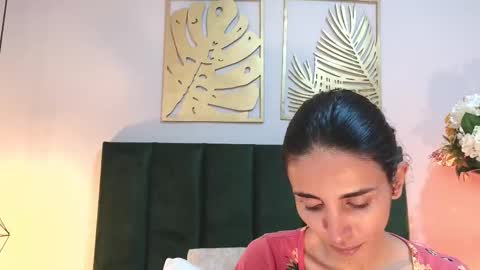 Snapshot of ninacavallli chatting on 11/19/25, 05:57 Nina online show from 11/19/25, 05:57