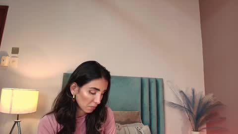 Snapshot of ninacavallli chatting on 11/22/25, 06:18 Nina online show from 11/22/25, 06:18