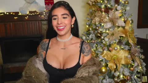 Snapshot of ninaclarkeoff chatting on 12/02/25, 09:36 Nina Clarke- Independent Model online show from 12/02/25, 09:36