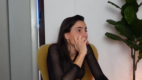 NinaCrystal online show from 10/31/25, 08:26