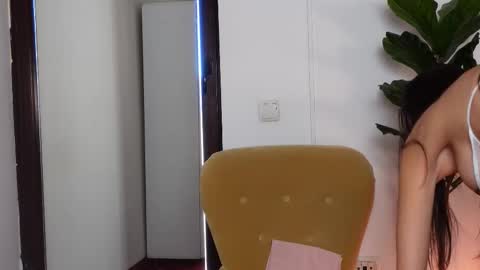 NinaCrystal online show from 11/24/25, 08:47