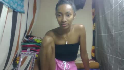 Snapshot of ninaeaa chatting on 03/06/26, 09:28 ninaeaa online show from 03/06/26, 09:28