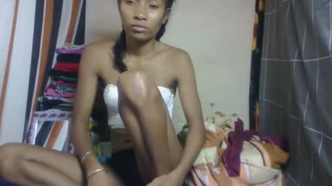 Snapshot of ninaeaa chatting on 03/13/26, 10:49 ninaeaa online show from 03/13/26, 10:49