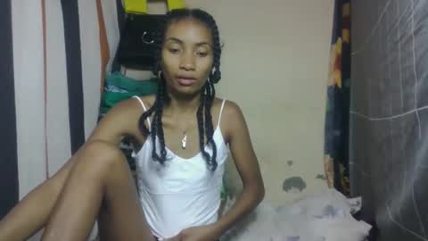 Snapshot of ninaeaa chatting on 03/21/26, 10:09 ninaeaa online show from 03/21/26, 10:09