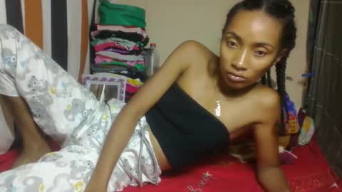 Snapshot of ninaeaa chatting on 03/28/26, 09:58 ninaeaa online show from 03/28/26, 09:58