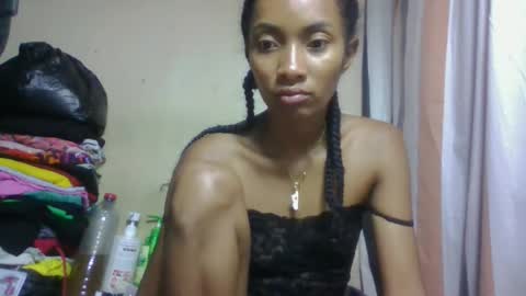Snapshot of ninaeaa chatting on 04/16/26, 10:23 ninaeaa online show from 04/16/26, 10:23
