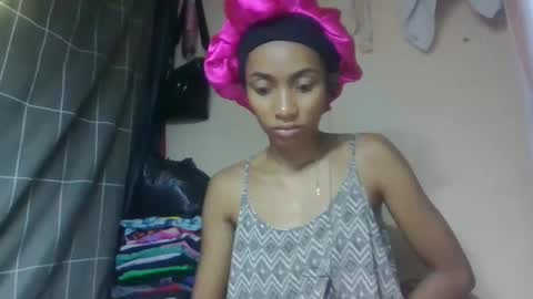 Snapshot of ninaeaa chatting on 04/22/26, 04:26 ninaeaa online show from 04/22/26, 04:26