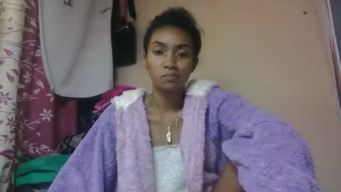 Snapshot of ninaeaa chatting on 04/26/26, 08:28 ninaeaa online show from 04/26/26, 08:28